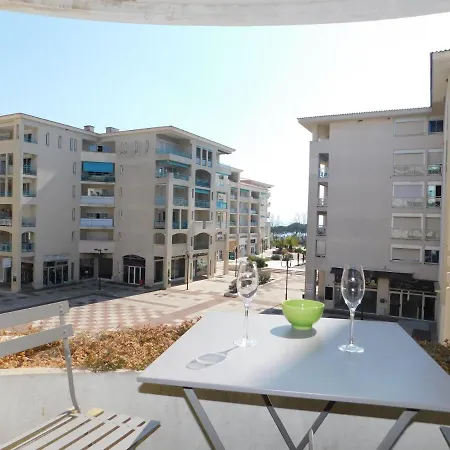 Studio agréable résidence Les Oliviers avec parking Apartamento Antibes